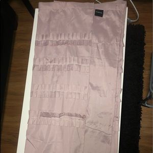 BEBE Shower curtain pink ruffle